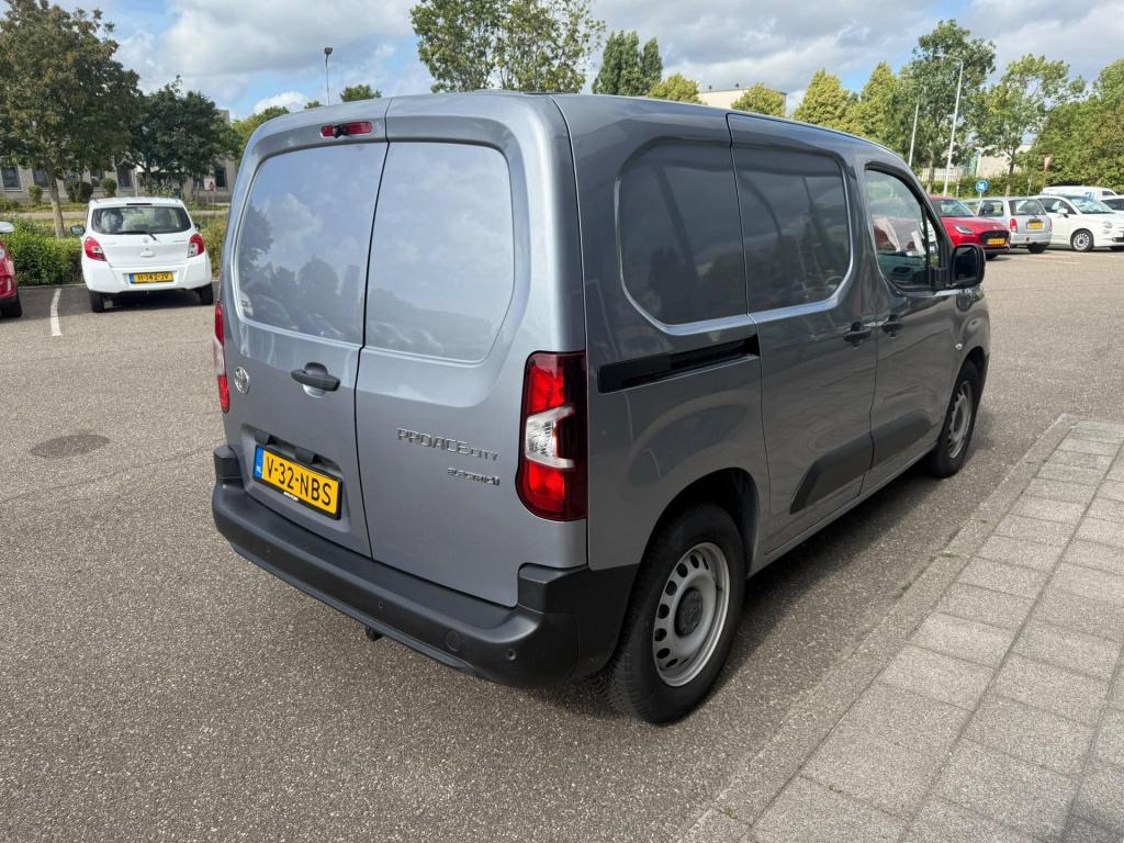 Toyota Proace city electric challenger 50 kwh