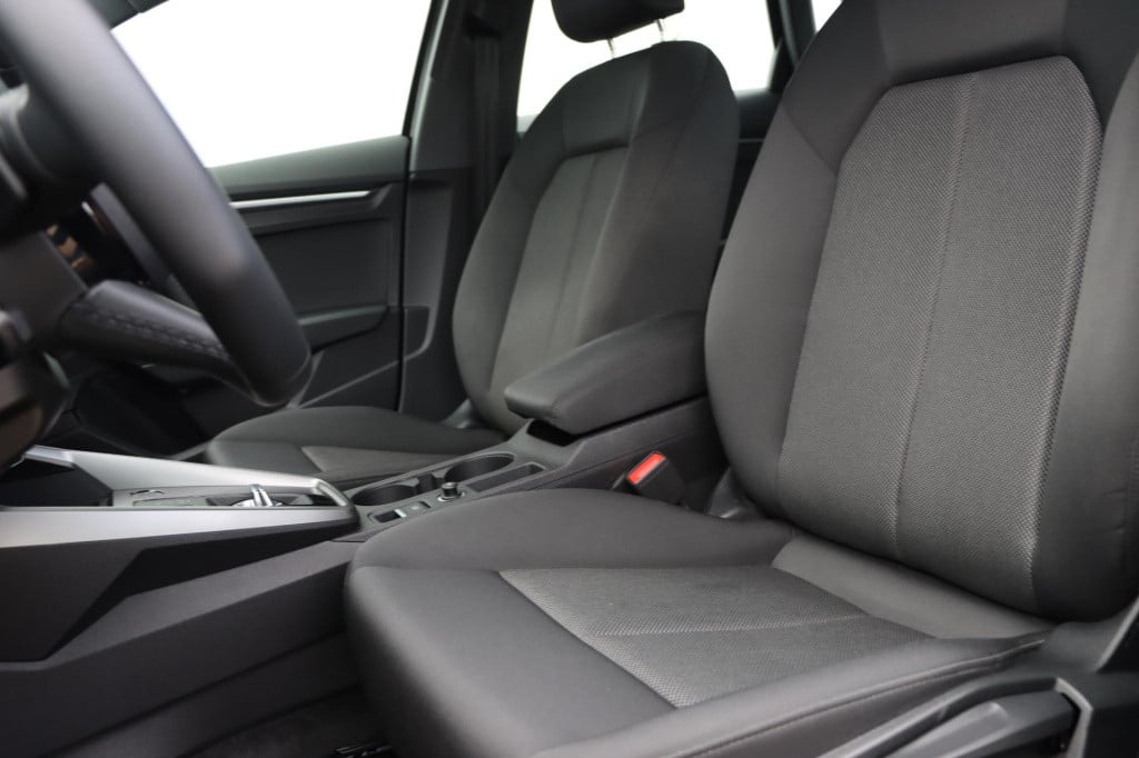 Audi A3 sportback 30 tfsi pro line
