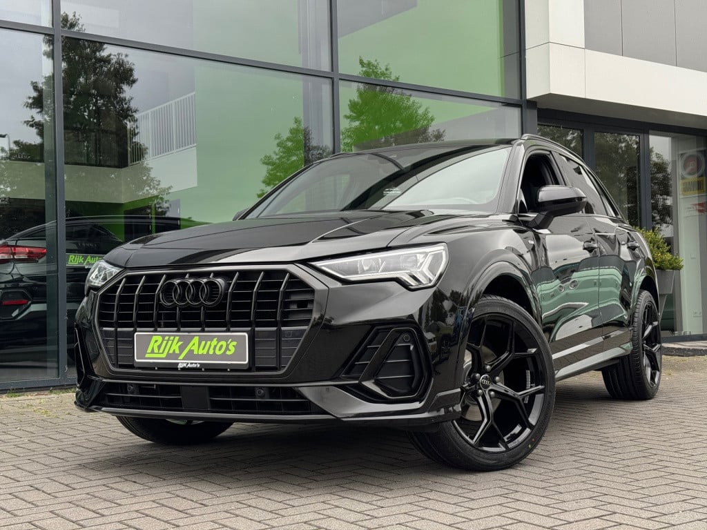 Audi Q3 35 tfsi 3x s-line * keyless * matrix led * carplay