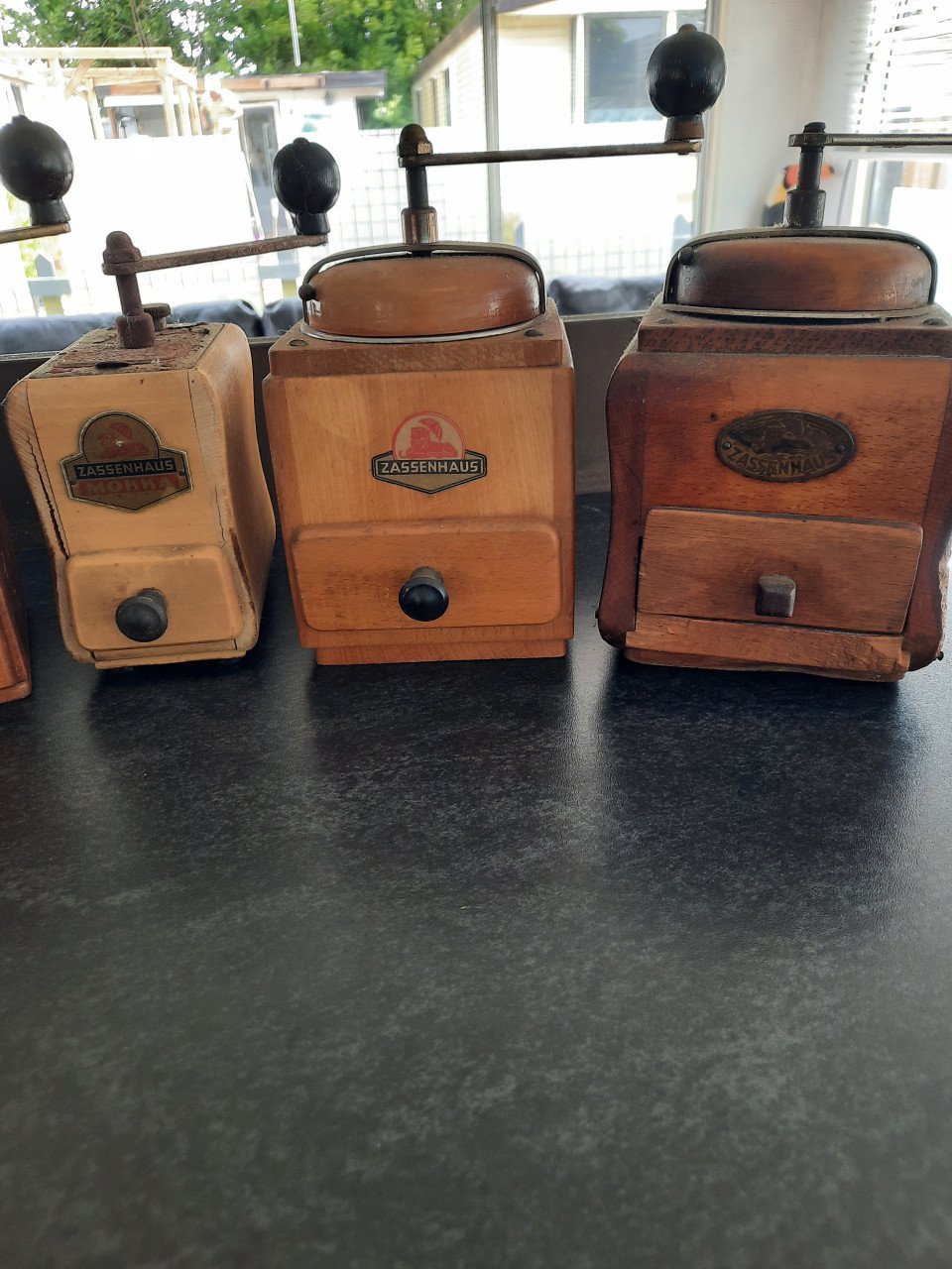 "Zassenhaus" koffiemolens 5 stuks.