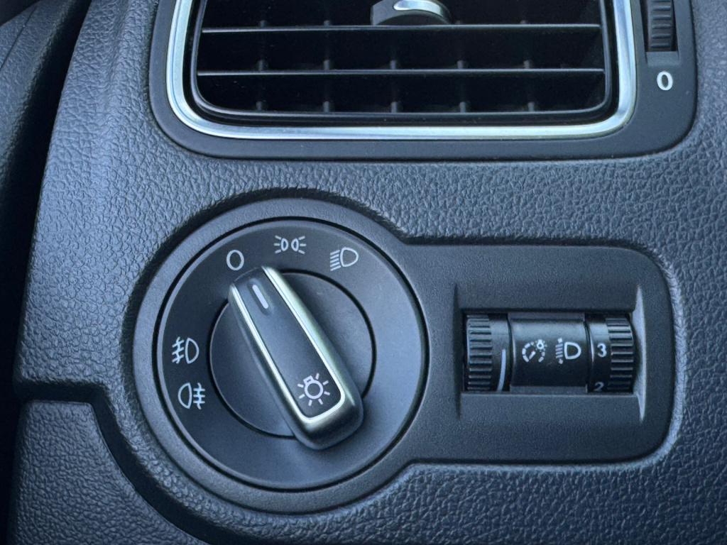 Volkswagen Polo 1.4-16v style * cruise control * panoramadak * carplay