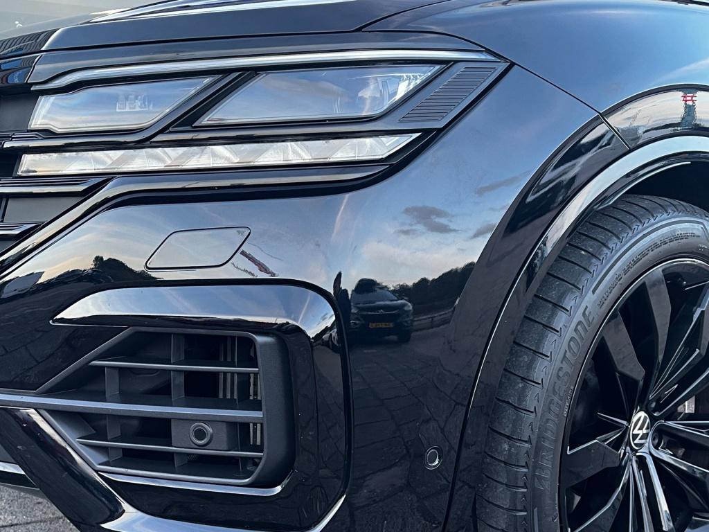 Volkswagen Touareg 3.0 tsi r ehybrid 4motion 462 pk, panodak, leer, luchtve