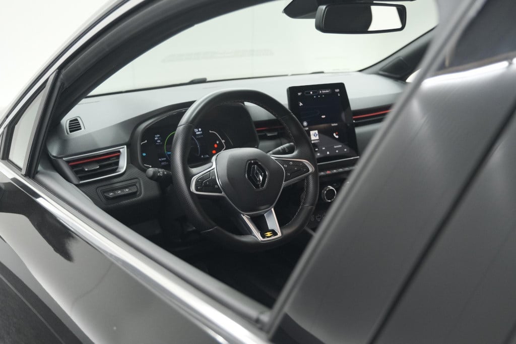 Renault Clio 1.6 e-tech hybrid 140 r.s. line | 360 camera | apple carplay |