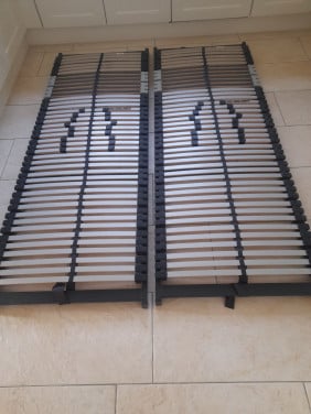 Stevige 2x 70 x 200 Lattenbodems (in goede nette staat )