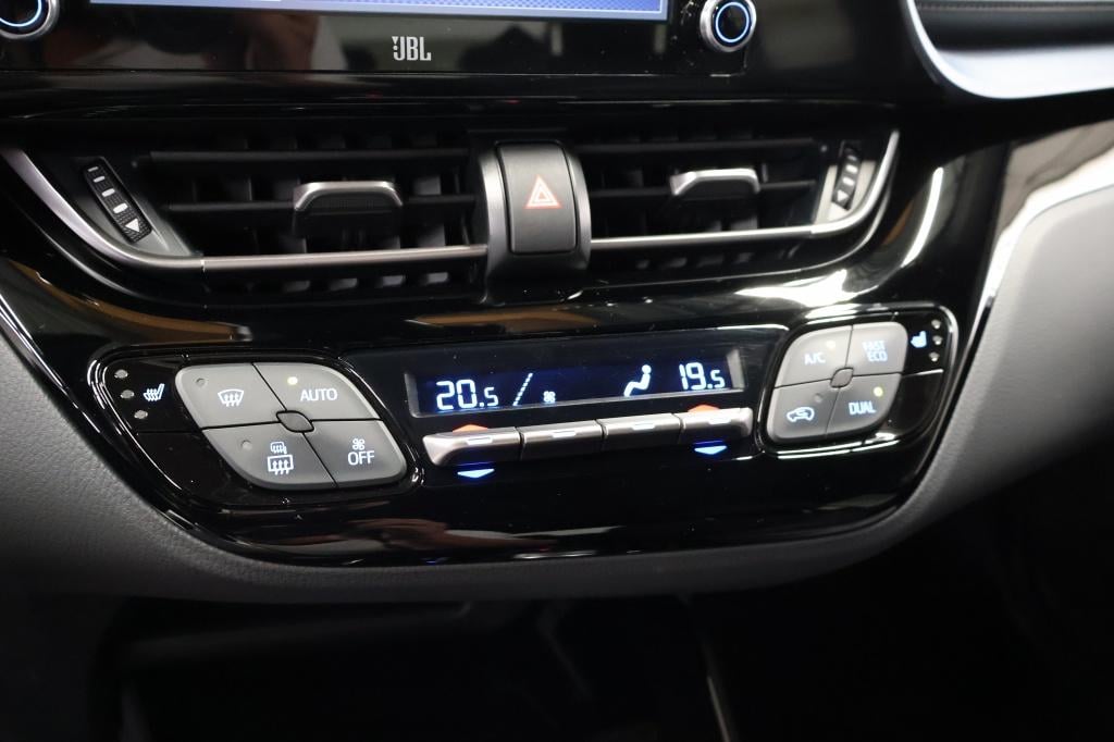 Toyota C-hr 2.0 hybrid bi-tone