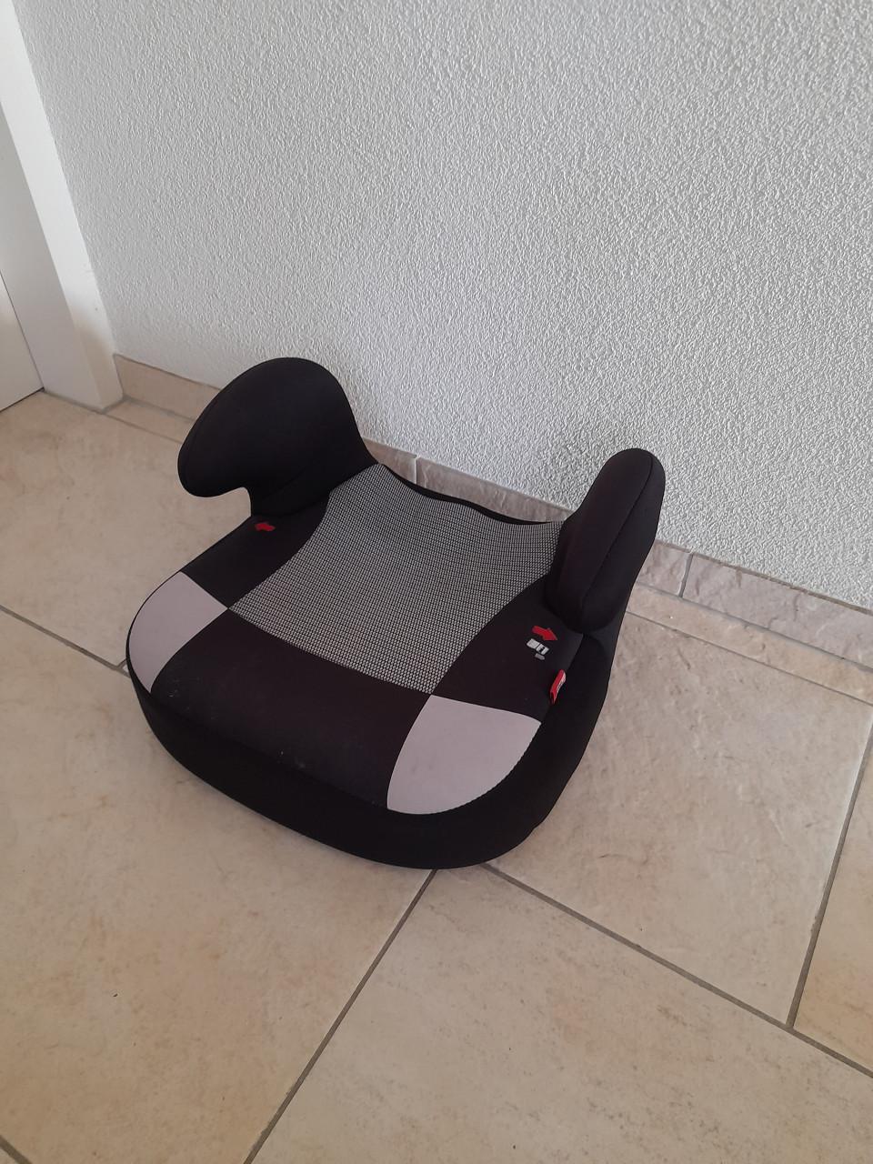 Autostoel verhoger (in goede staat )