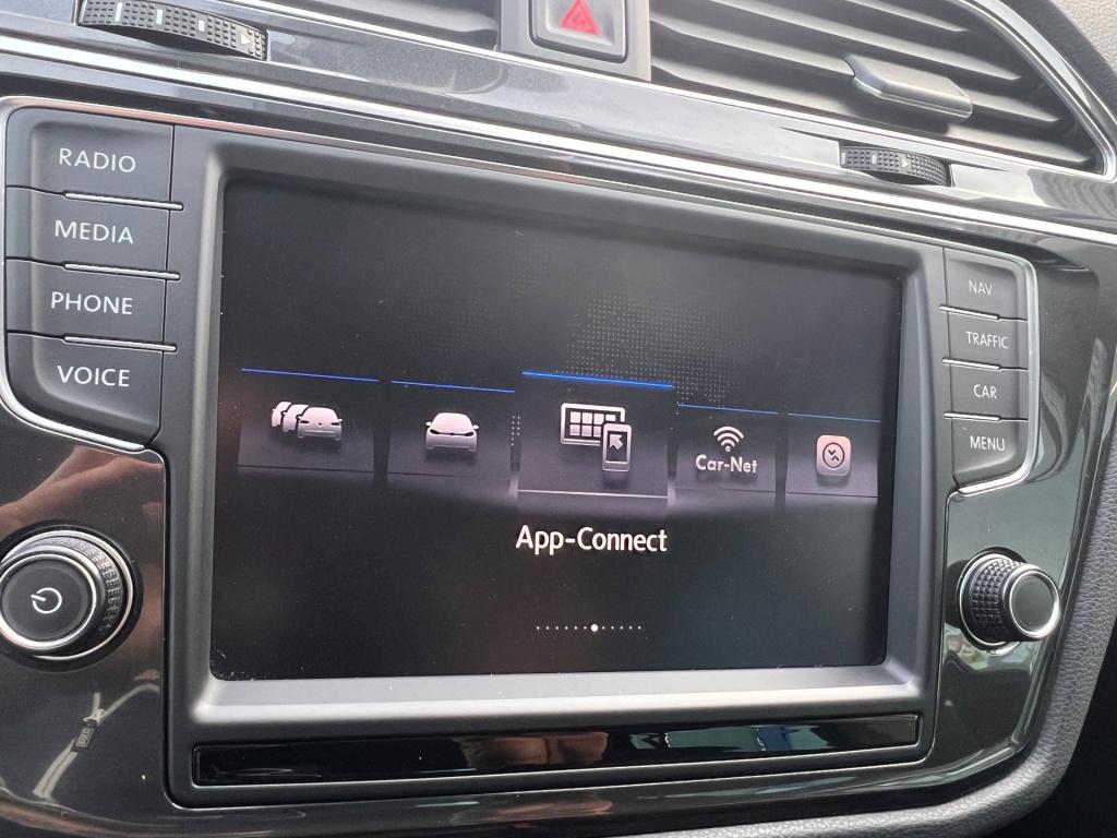 Volkswagen Tiguan 2.0 tsi 4motion r-line highline, virtual cockpit, trekhaa