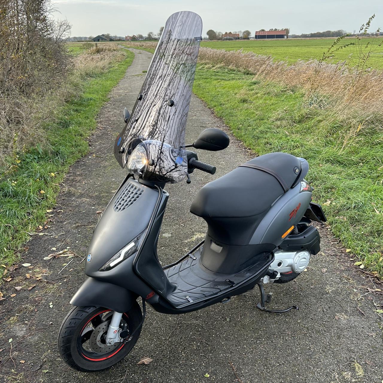 Piaggio Zip S Titanio Scooter 2022 - 4500km