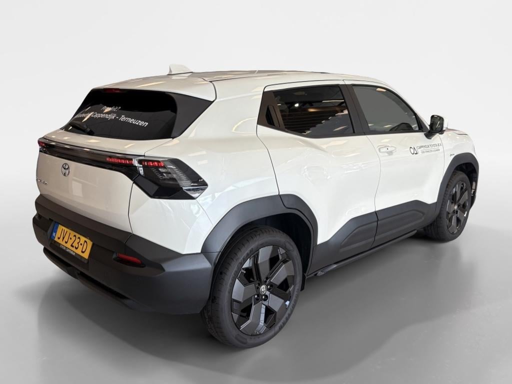 Toyota Urban Cruiser executive 61 kwh | panodak | jbl |