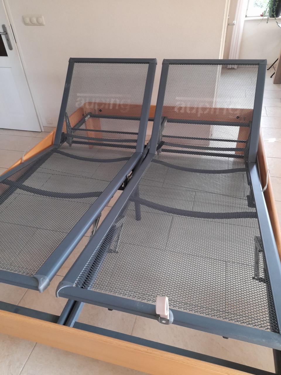 Auping bed  160 x 210 ( in goede staat )