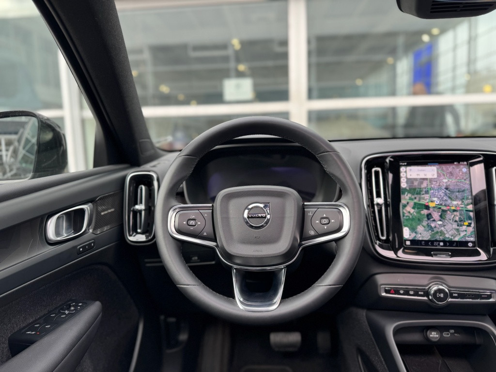 Volvo XC40 recharge ultimate 70kwh| panodak| adap.cruise| 360camera| h&k so