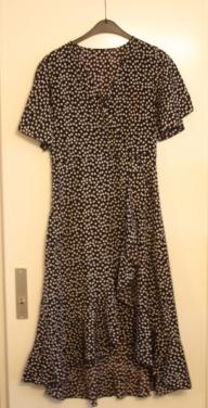 Zwarte jurk met witte bloemetjes print maat m