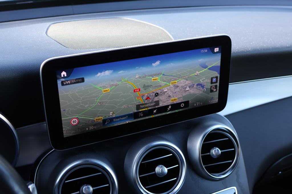 Mercedes-Benz Glc 200 premium i panoramadak i trekhaak i 360 camera i sfeer