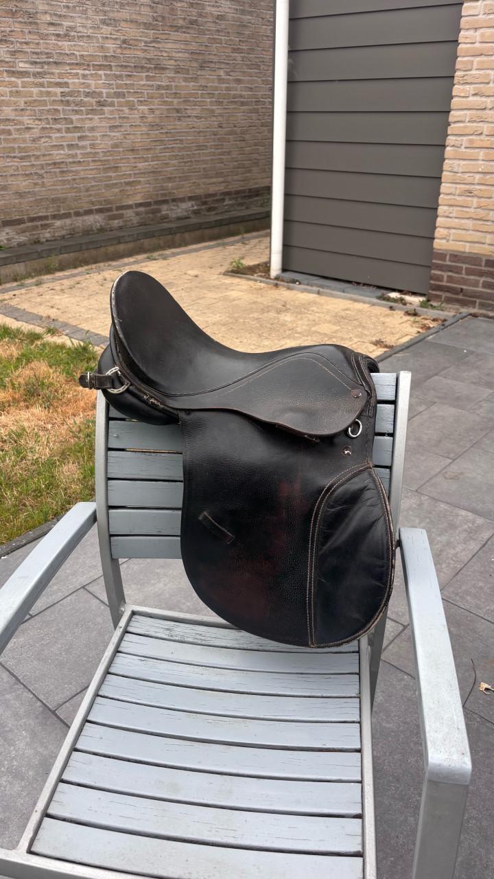 Veelzijdigheids zadel pony (afmetingen in foto)