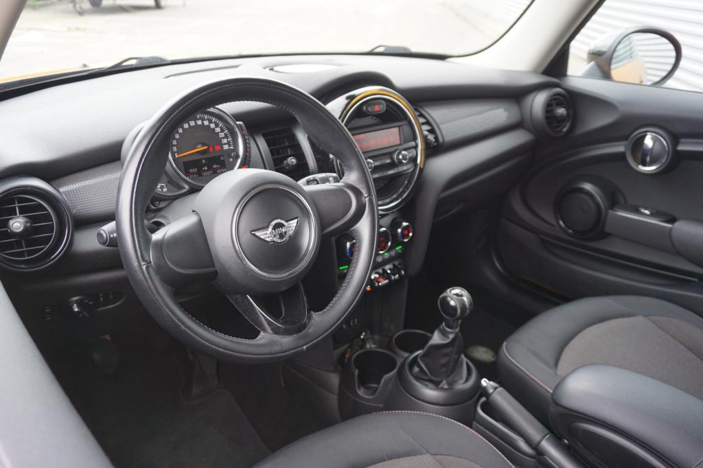 Mini 3-deurs 1.2 one airco / stoelverw. / bt / elektr. ramen / lm velgen