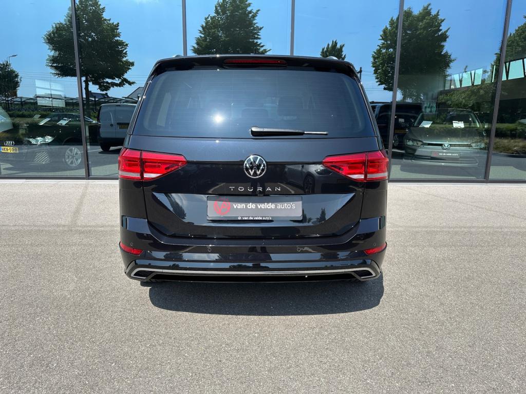 Volkswagen Touran 1.5 tsi 150pk dsg r-line highline | led | trekhaak | dode