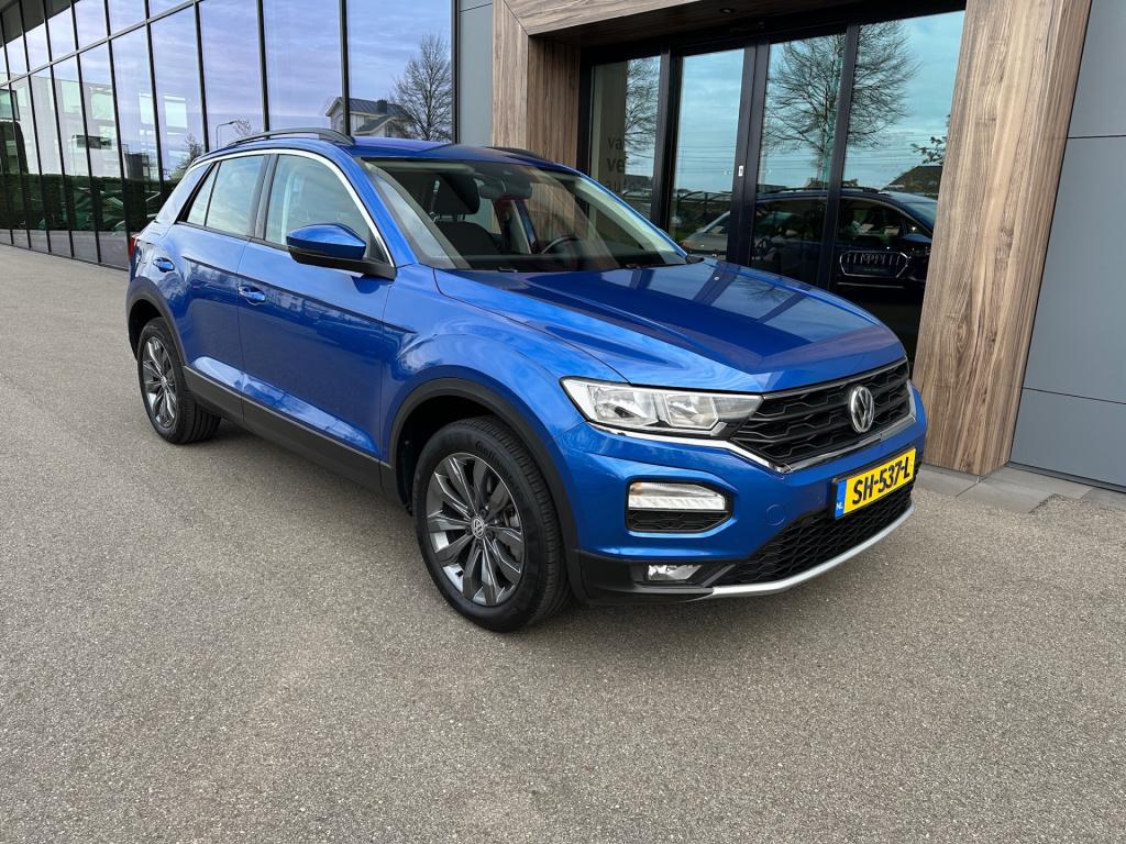 Volkswagen T-roc 1.5 tsi 150pk style | trekhaak | navi | camera | carplay |