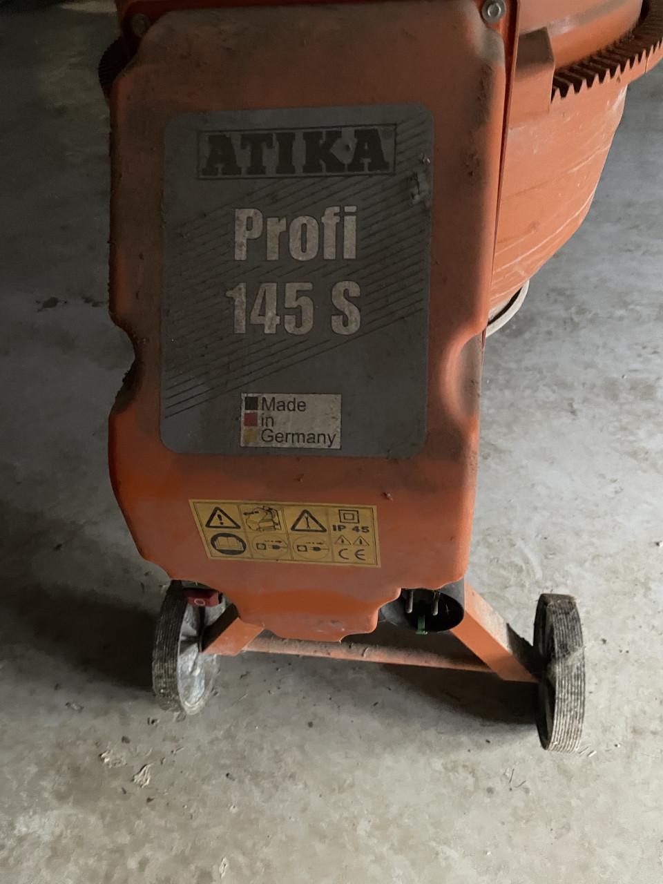 Stuka Profi Betonmolen, 1 keer gebruikt t.e.a.b. moet weg. Tel 0683820917