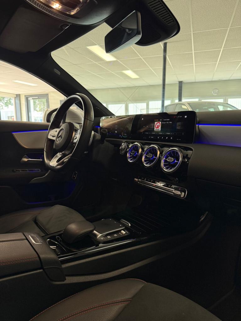 Mercedes-Benz A-Klasse 250 e business line