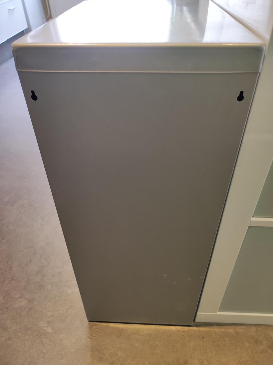 2 metalen ladekasten