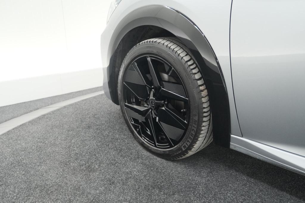 Peugeot 208 puretech 100 gt dark edition | camera | navigatie | apple carpl