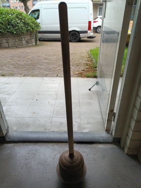 KOPEREN STAMPER