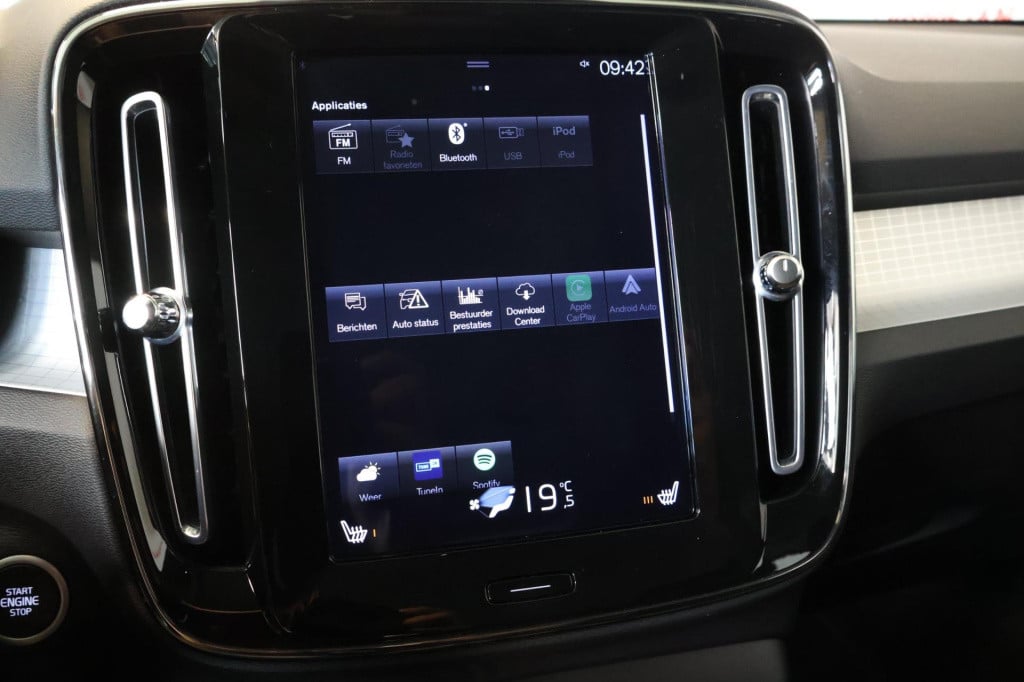 Volvo XC40 1.5 t5 twin engine momentum pro nl auto, trekhaak, el koffer,