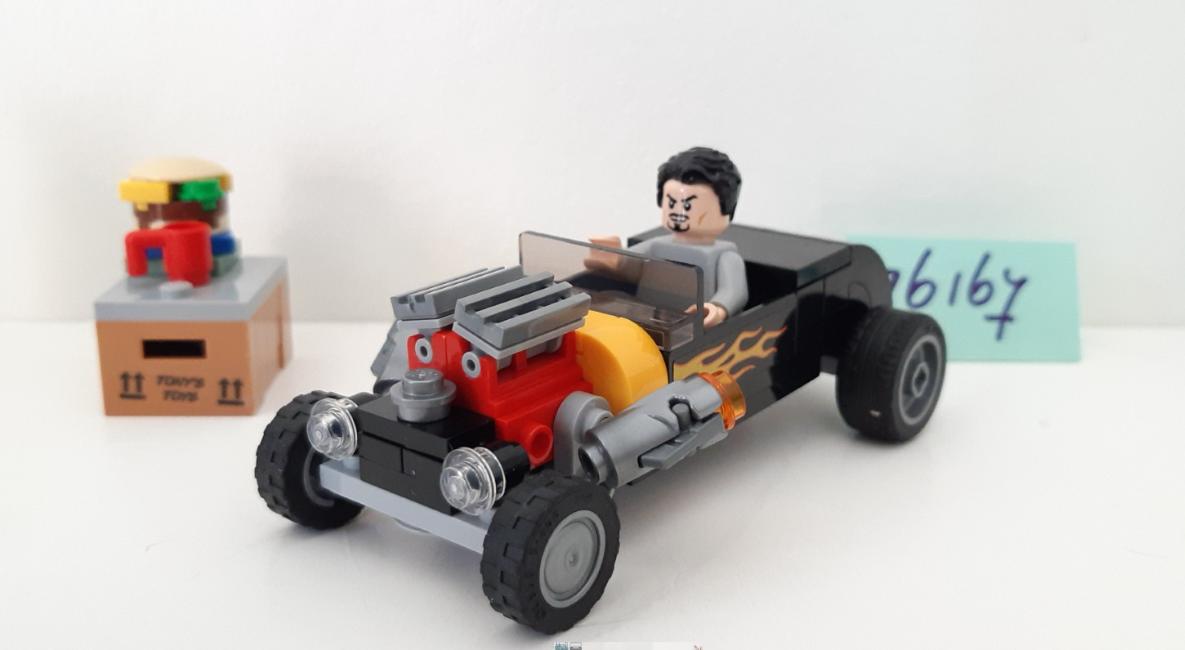 LEGO Marvel Avengers 76167:  Iron Man Wapenkamer