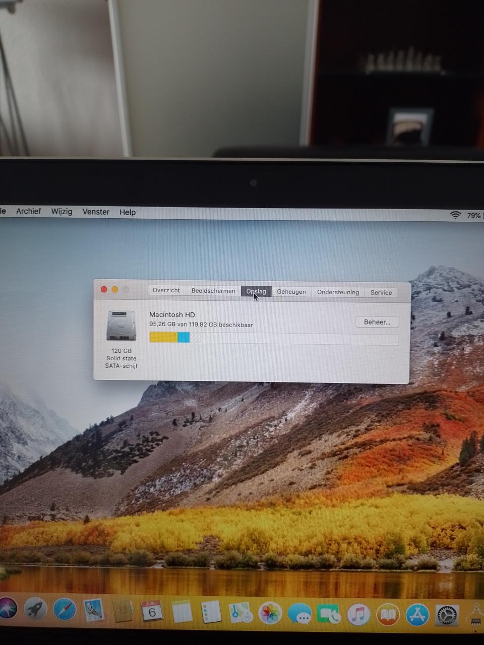 Macbook Pro-i7-SSD- met lader