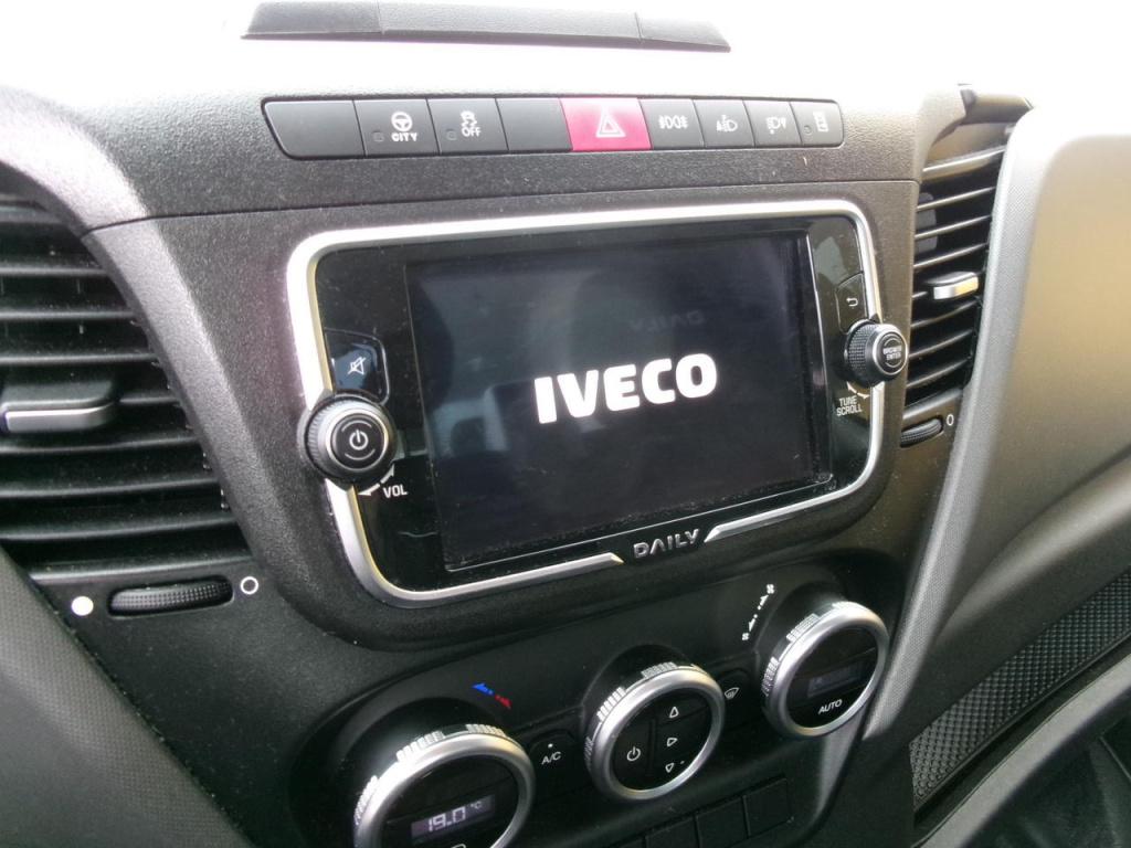 Iveco Daily 3.0 automaat 210pk oprijwagen autotransporter