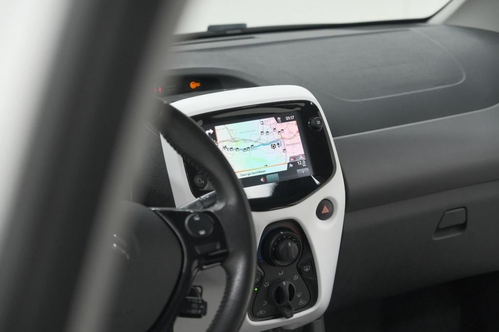 Citroen C1 1.0 vti shine | camera | airco | navigatie | 5 deurs