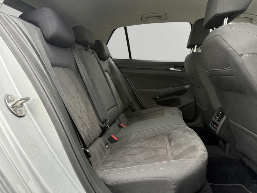 Volkswagen Golf 1.5 etsi style