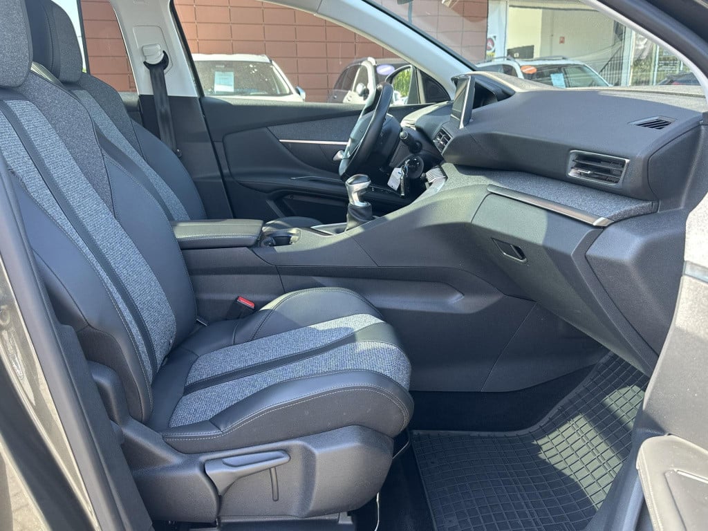 Peugeot 3008 1.2 puretech crossway