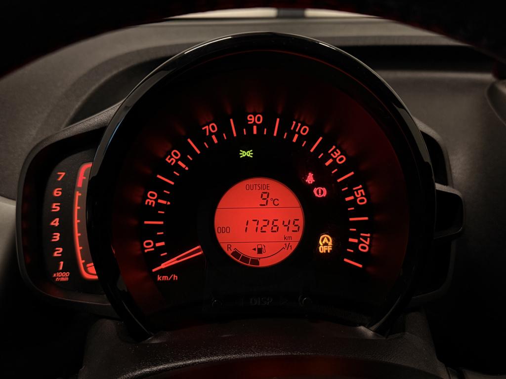 Toyota Aygo 1.0 vvt-i x-play 1e eigenaar - dealer onderhouden | cruise | ai