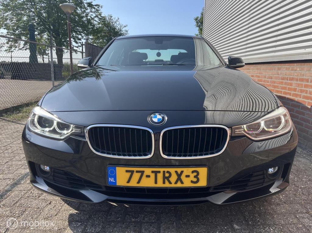 BMW 3-serie 320i high executive | orig. nl | lees tekst