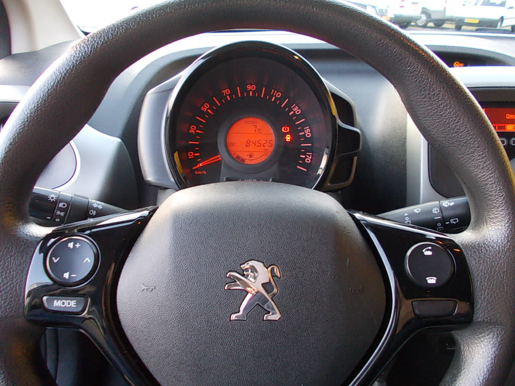 Peugeot 108 1.0 vti 5-drs, airco bleutooth (btw verr.b.)