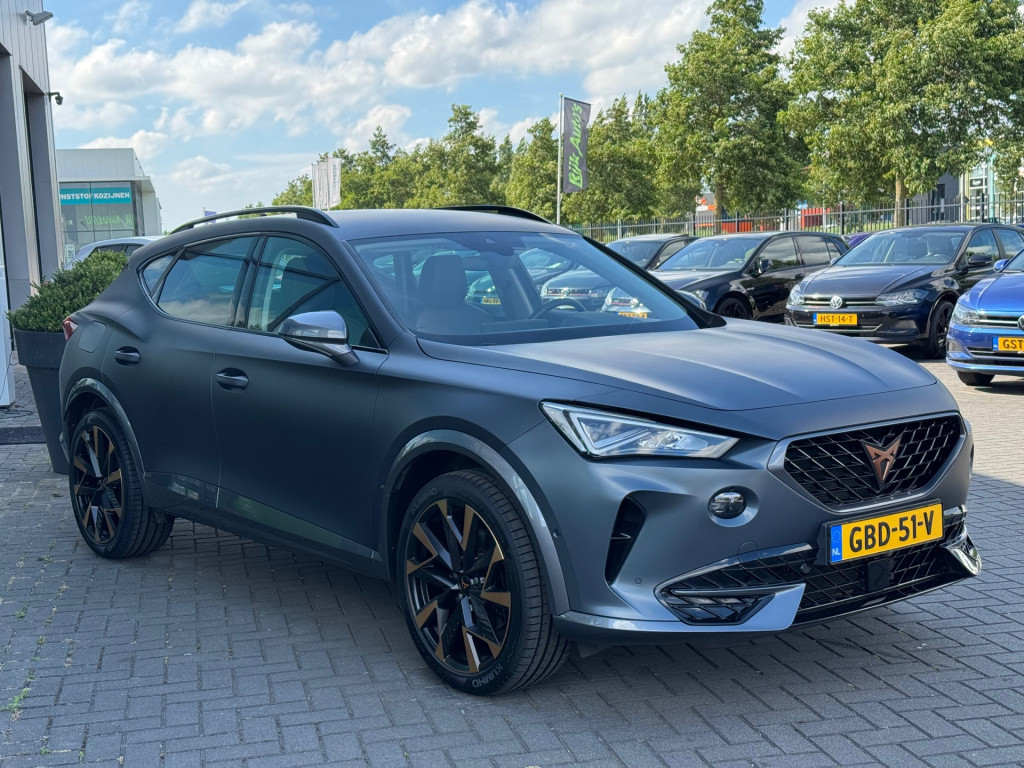 Cupra Formentor 1.4 e-hybrid business * matt grijs * navigatie * trekhaak