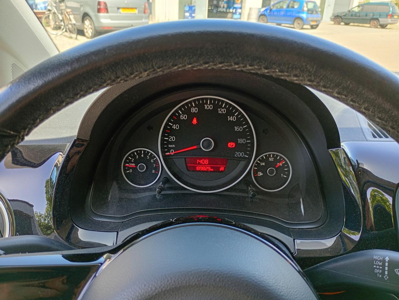 Volkswagen high up 1.0