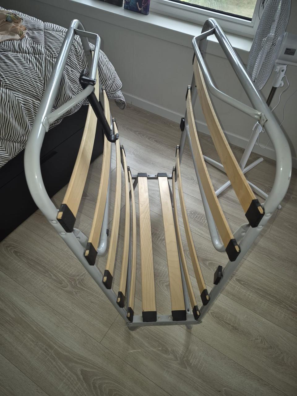 Logeerbed