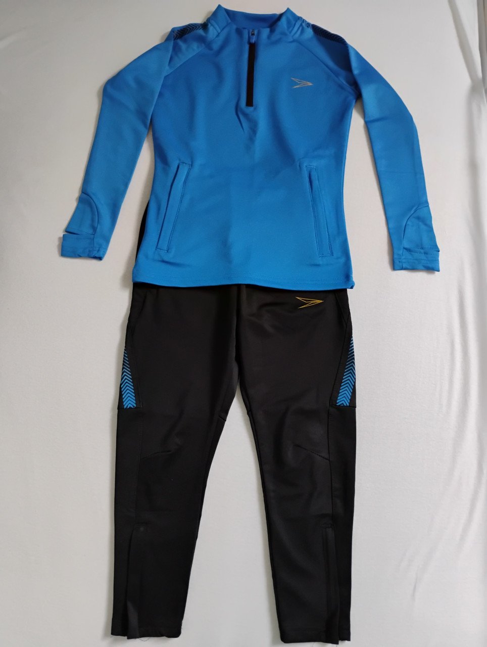 Pakket (voetbal of gym) maat 116/122 schoenen maat 29.
