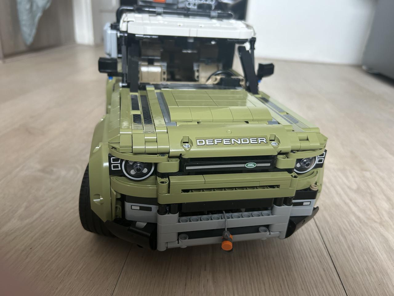 Lego Technic 42110 - Land Rover Defender