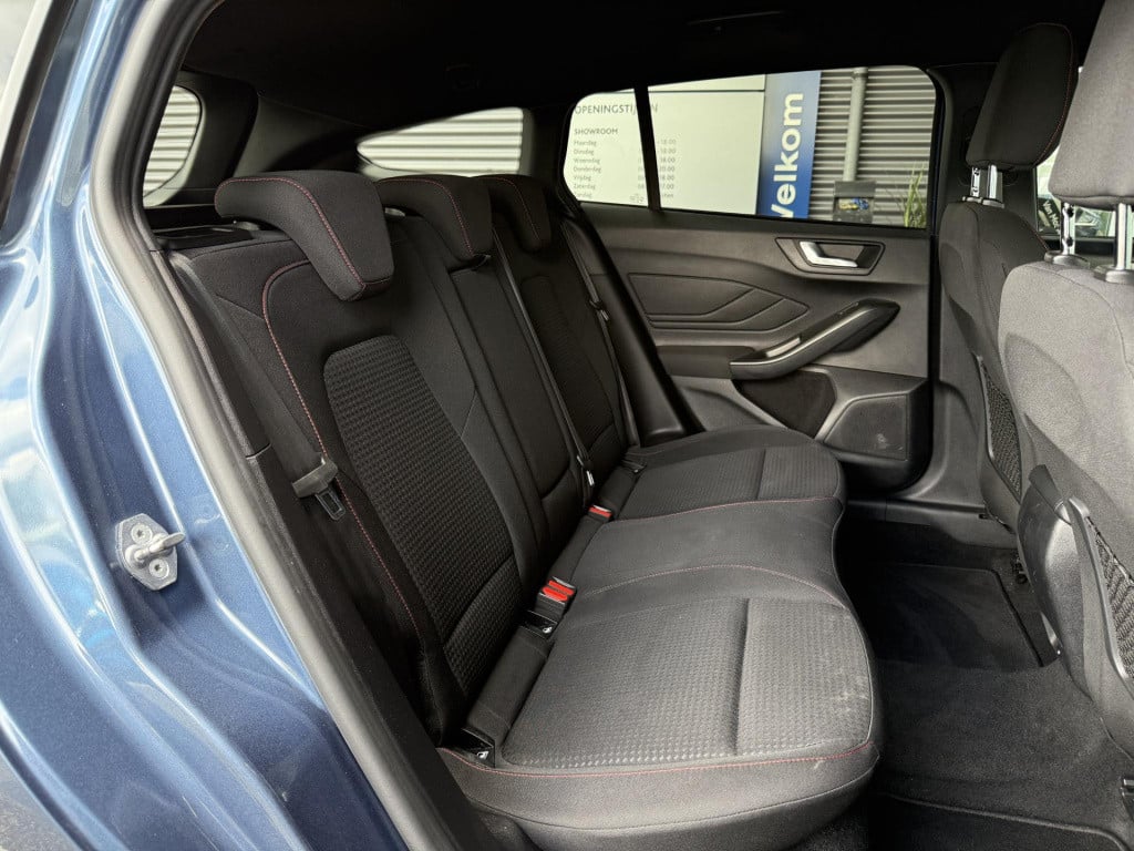 Ford Focus wagon 1.0 ecoboost hybrid st line style 17'' lmv | trekhaak | ke