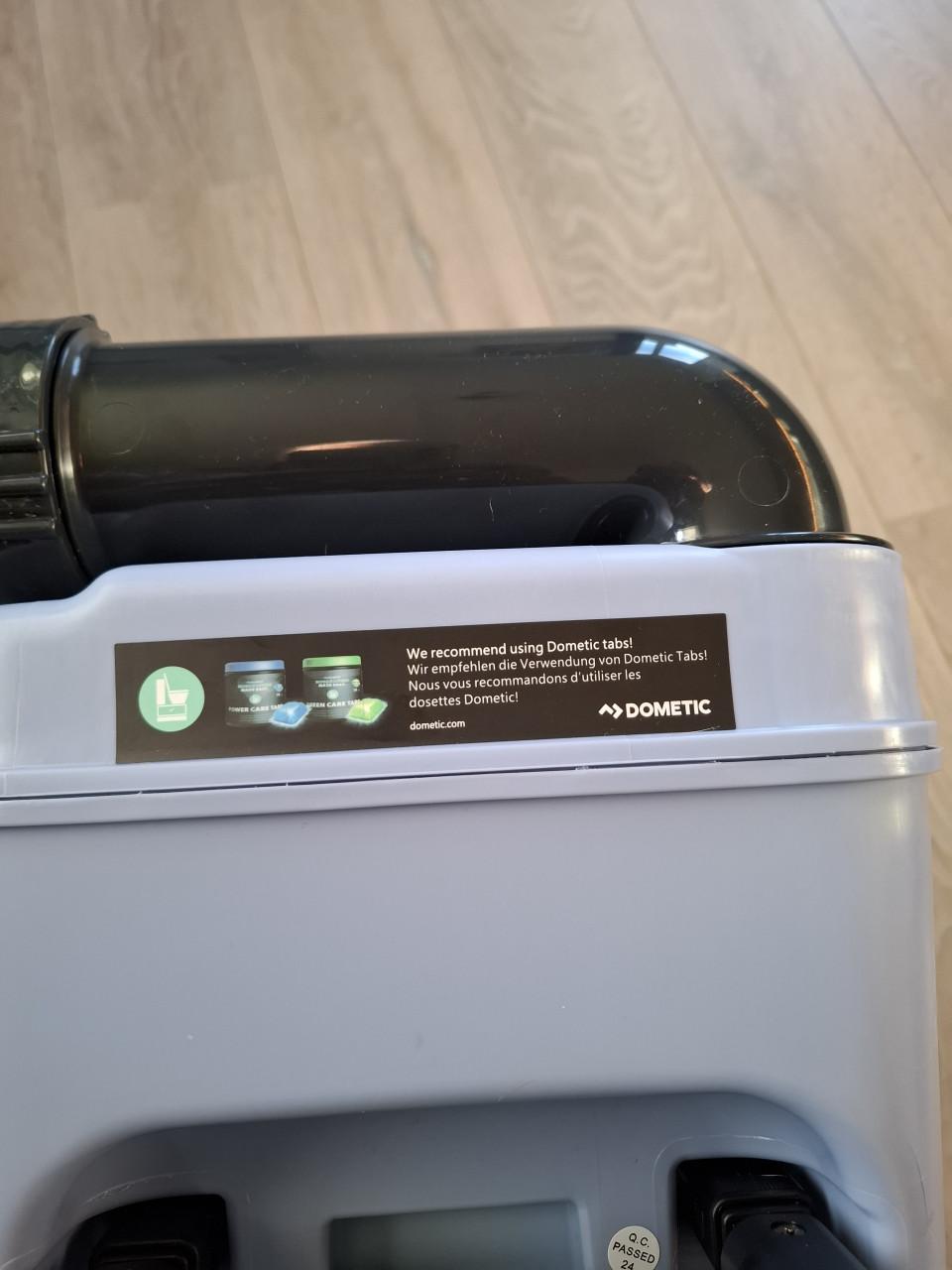 Cassette toilet thank Dometic nieuw.