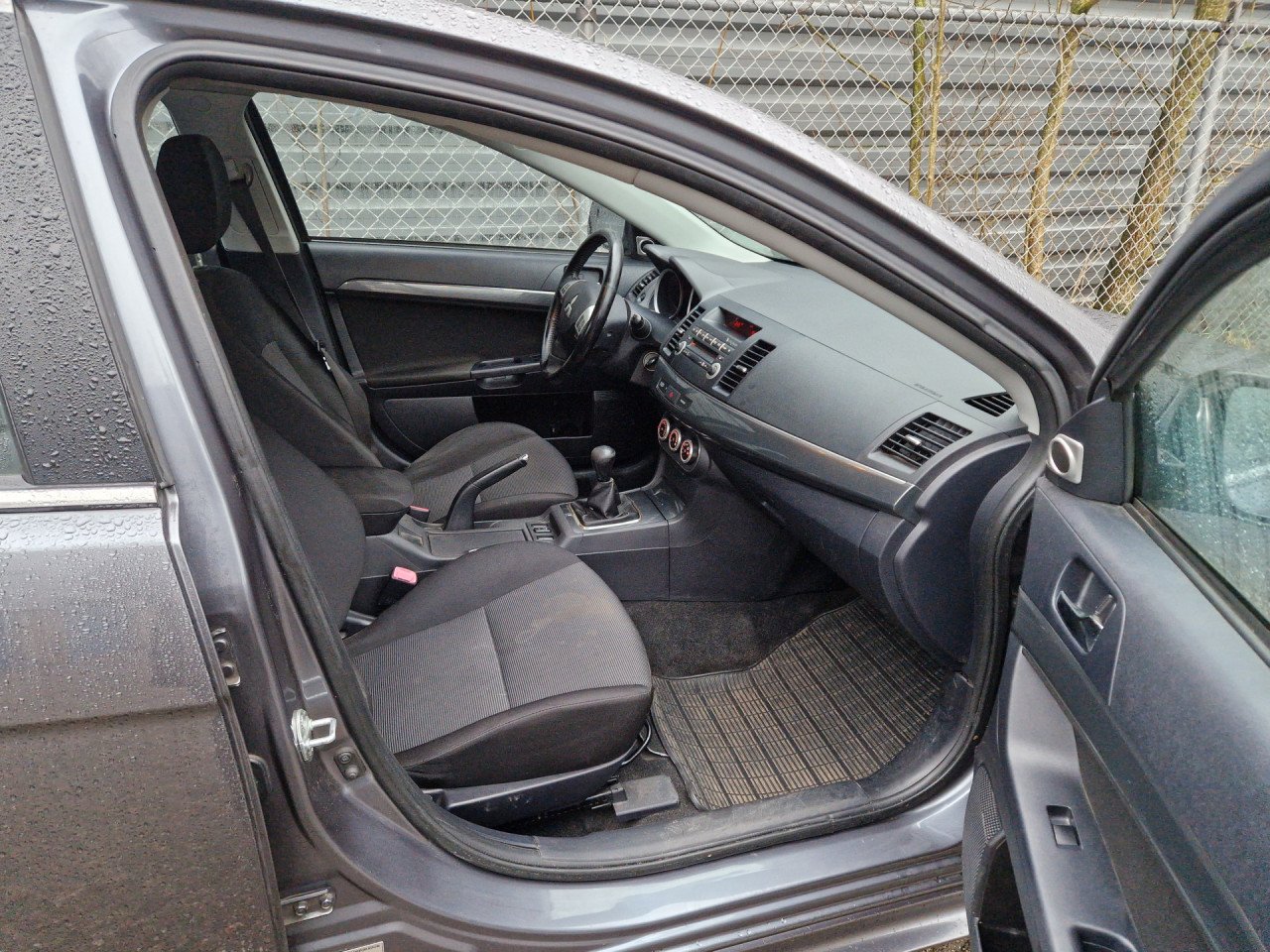 Mitsubishi Lancer Sports Sedan 1.8 Instyle