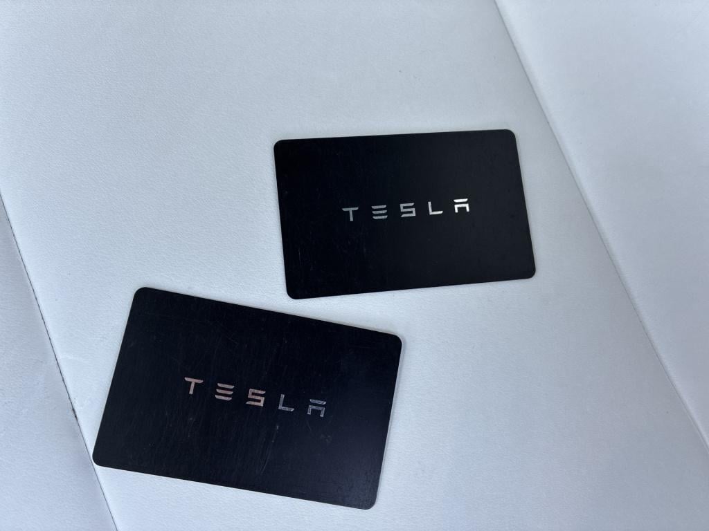 Tesla Model Y performance awd 75 kwh leder | parkeercamera | schuif-kanteld