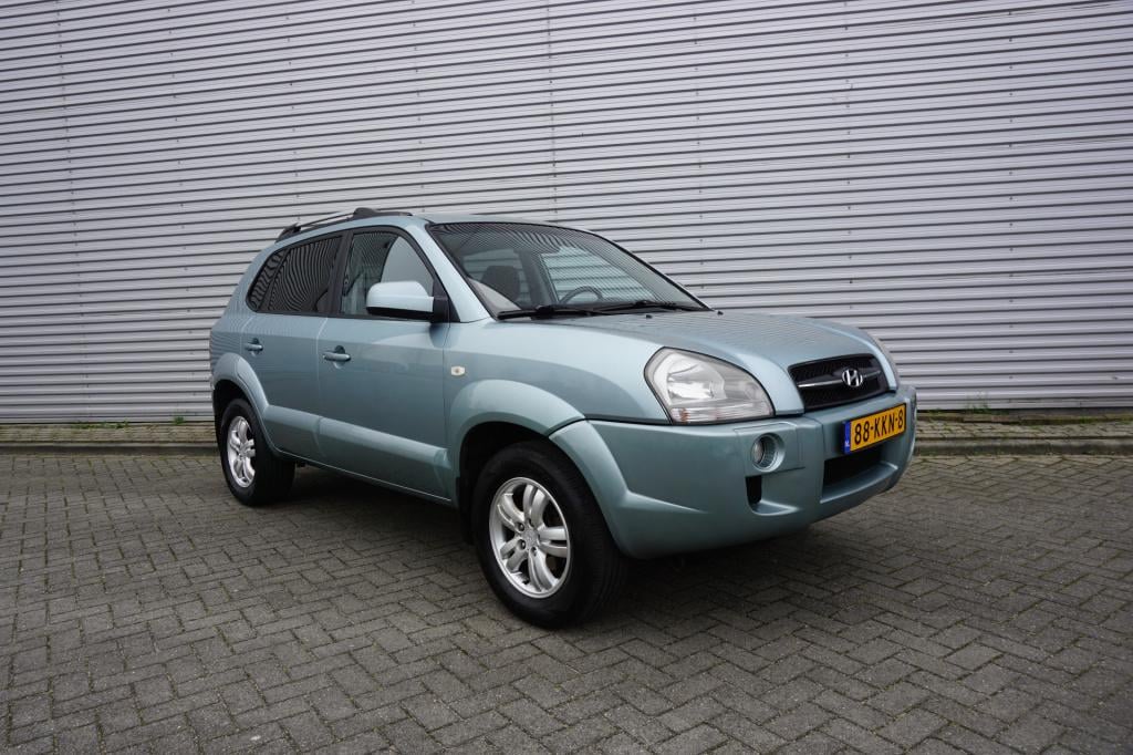 Hyundai Tucson 2.0i style executive climate / navi / cruise / elektr. ramen