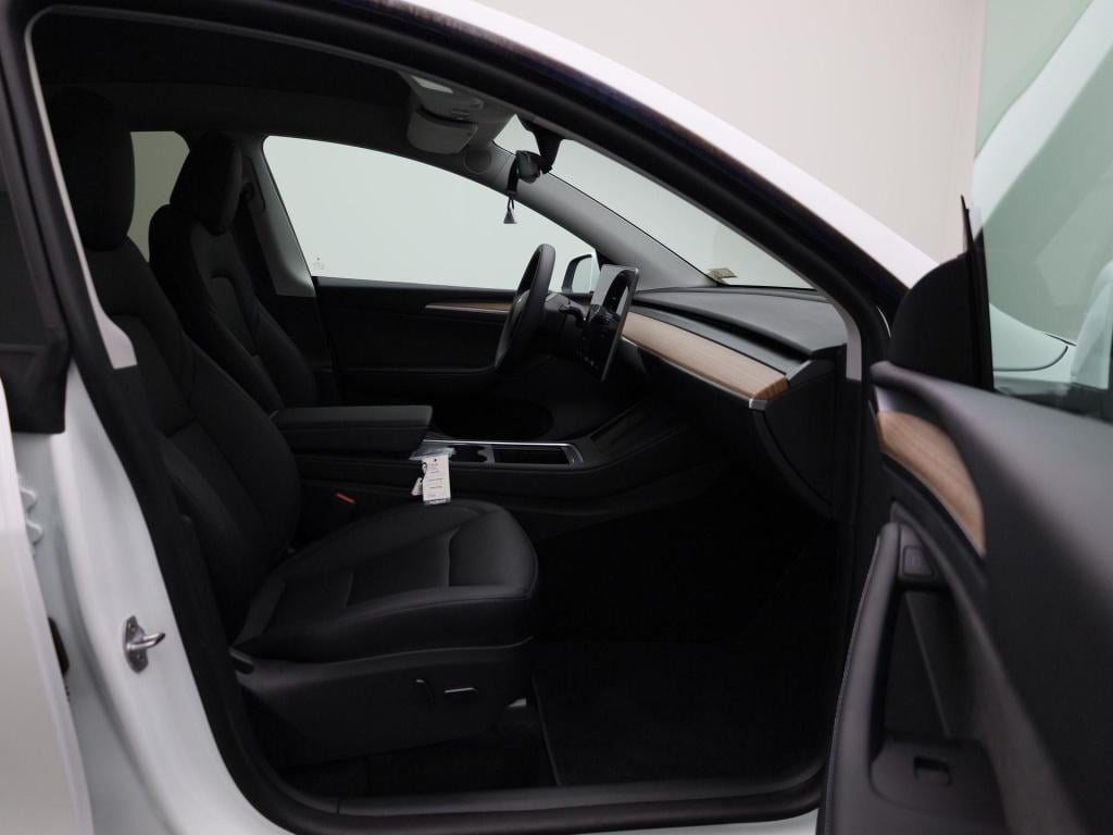 Tesla Model Y long range awd 75 kwh | 96% soh | fsd | btw-auto | lage km st