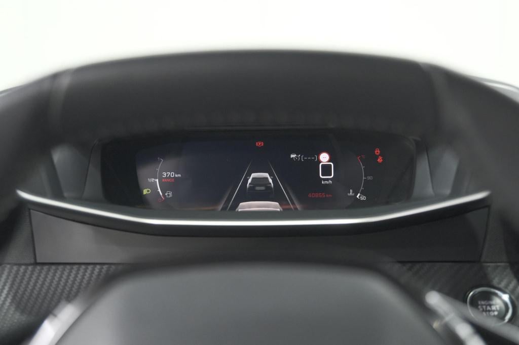 Peugeot 2008 puretech 130 pk allure pack | trekhaak | camera | adaptieve cr