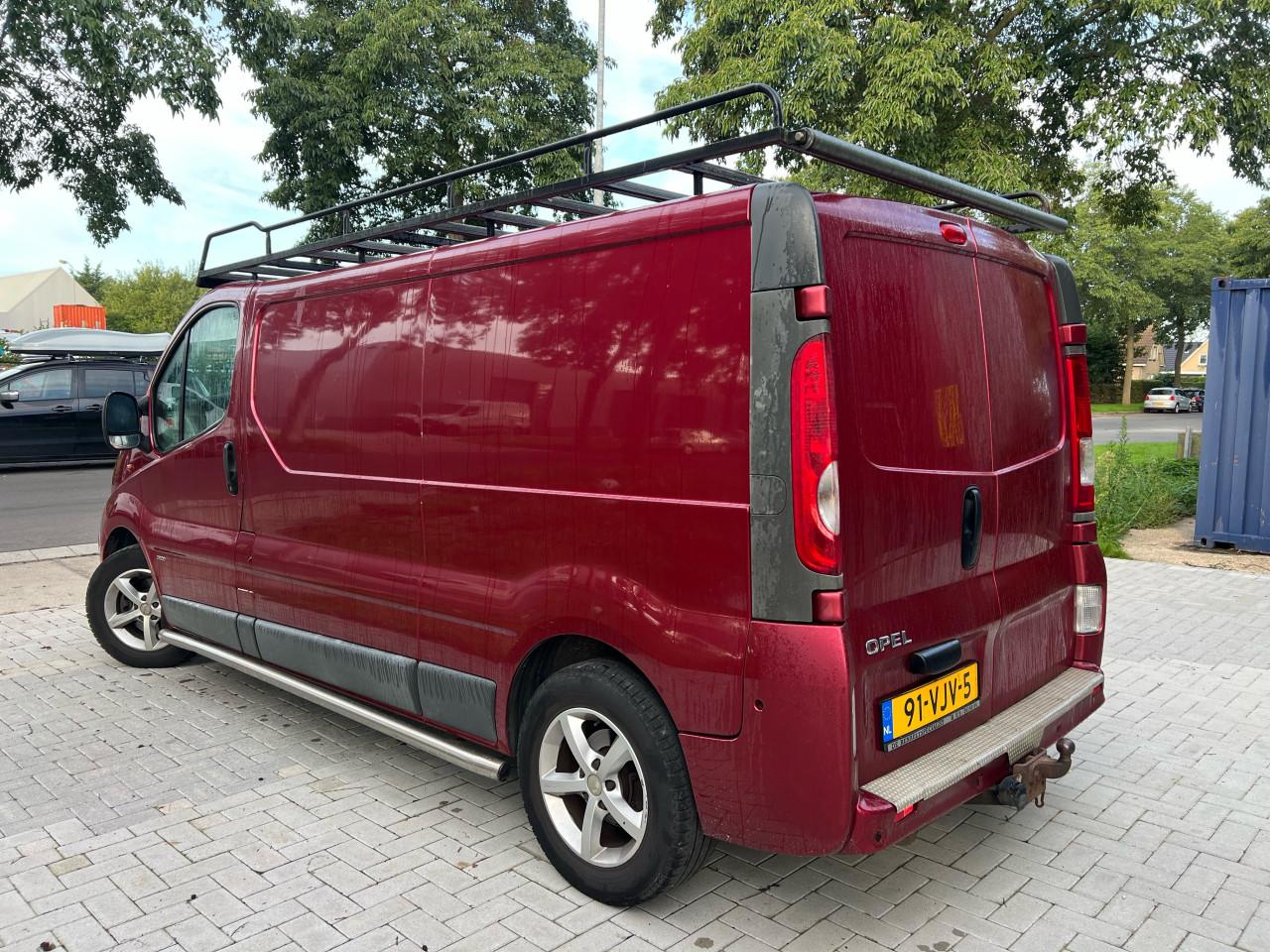 Opel Vivaro 2.0CDTi L2H1 Airco 6bak Jaar Apk