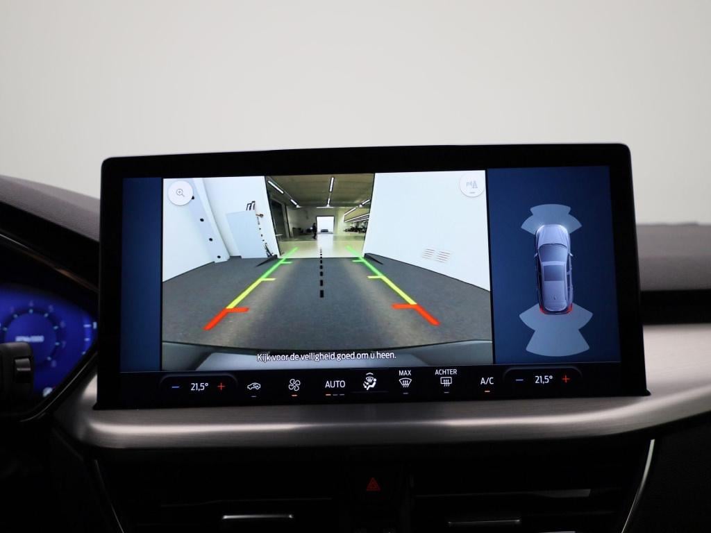 Ford Focus wagon 1.0 ecoboost hybrid titanium x | automaat | lmv | parkeer 